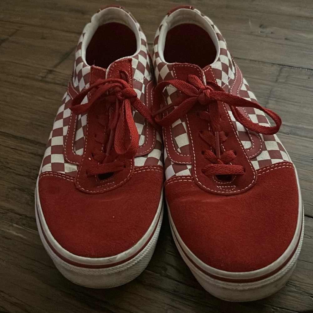 Vans red and white youth size 7, fits women’s size 7.5-8